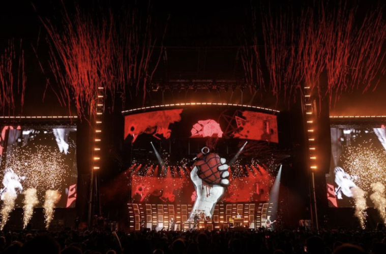 Green Day Rushes Off Stage After A Security Threat At A Concert In Detriot